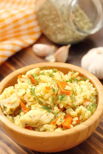 pilav tavuk ve sebze ile