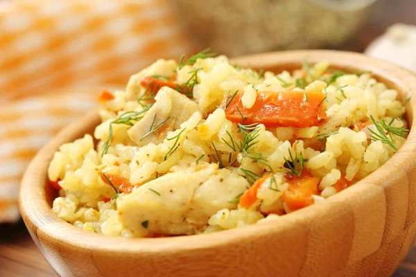 pilav tavuk ve sebze ile