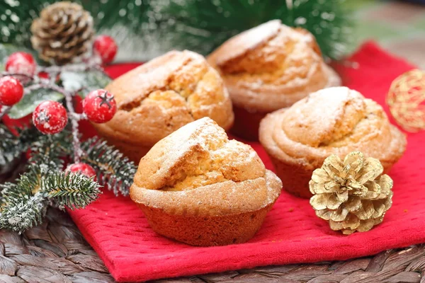 Muffins de Navidad cubierto de azúcar en polvo — Foto de Stock