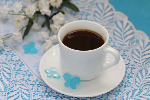 Taza de té y flores — Foto de Stock