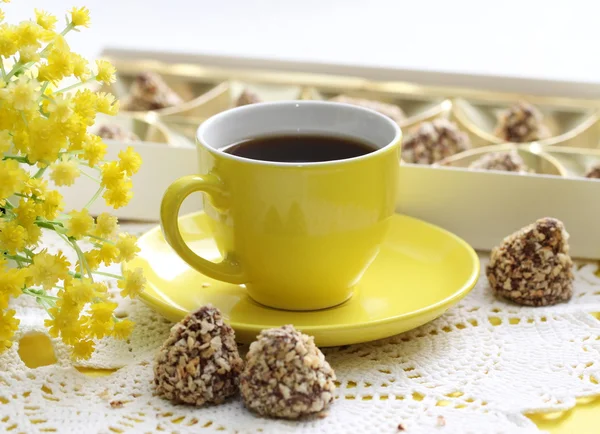 Taza de café y dulces — Foto de Stock