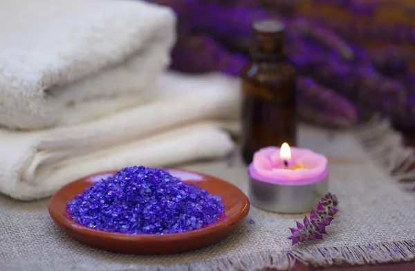 Lavender spa with sea salt and dried lavender — Stock Photo, Image
