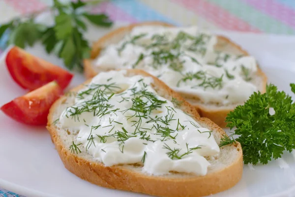 Sandwiches con queso crema y verduras — Foto de Stock