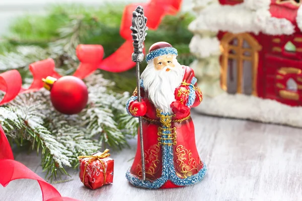 Christmas vykort med far Frosty och jul dekoration — Stockfoto