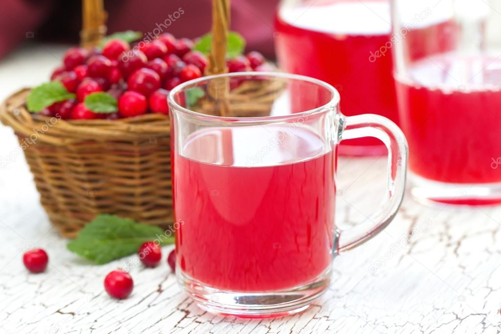 Fresh cranberry and cranberry juice