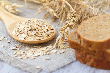 Yulaf kulakları Mısır gevreği ile