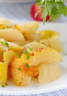 Taze otlar ile kızarmış patates