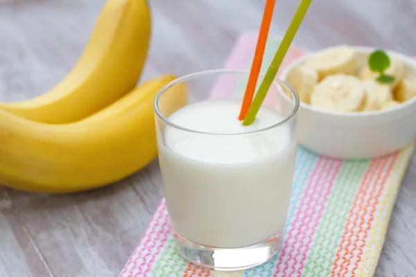 Batido de plátano —  Fotos de Stock