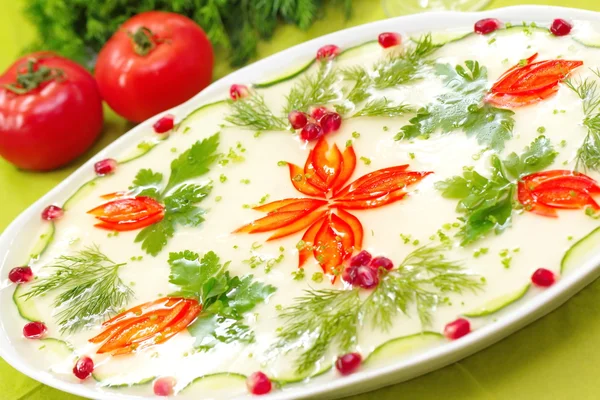 Праздничная еда: желе с овощами — стоковое фото