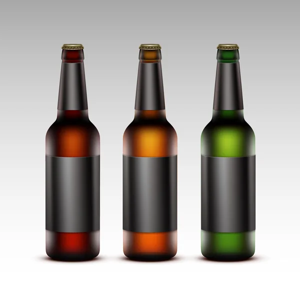 Set di bottiglie chiuse in vetro bianco trasparente marrone rosso verde arancio di birra chiara scura con etichette nere per il marchio — Vettoriale Stock