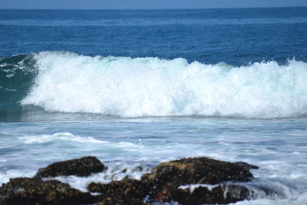 Ondas do oceano Bater — Fotografia de Stock