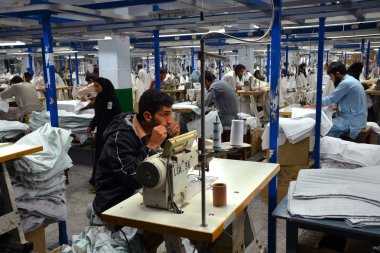 Fabrika işçileri tekstil fabrikası