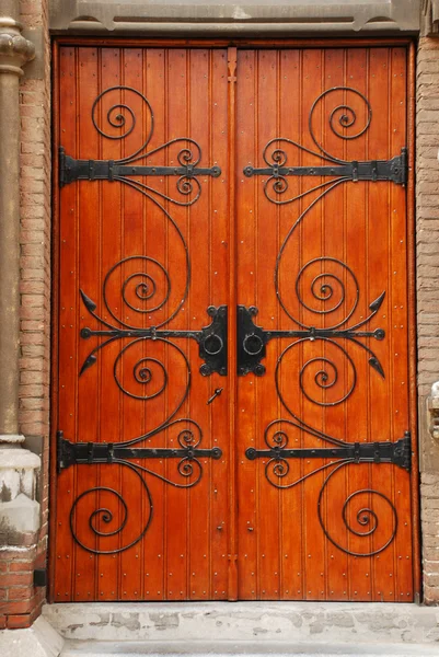 Porta della chiesa di legno — Foto Stock