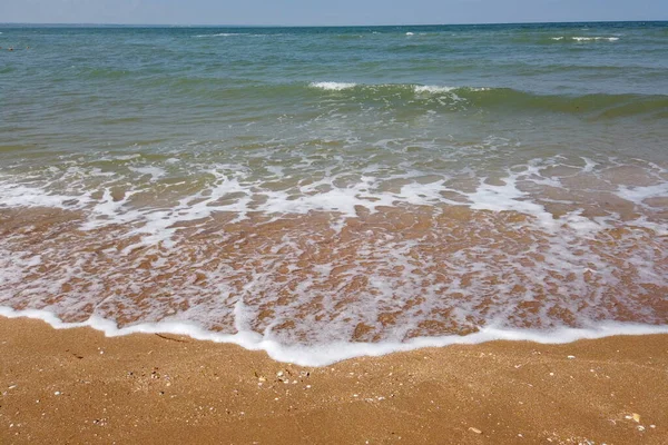 沙滩上的海浪 — 图库照片
