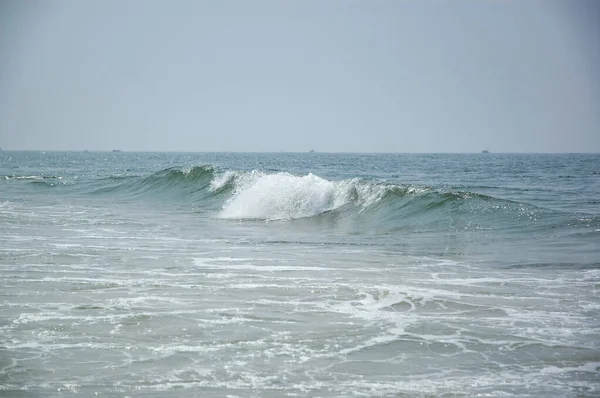 印度洋或大西洋即将到来的巨浪 — 图库照片