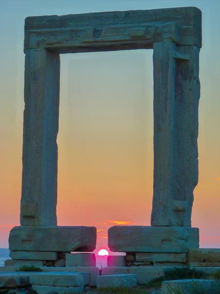 Portara-폐허의 고 대 사원의 경관도 아폴로 — 스톡 사진