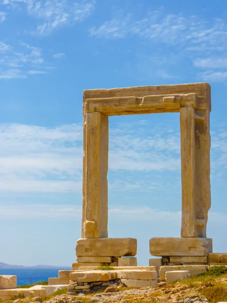 Portara - ruins of ancient temple of Delian Apollo — Stock Photo, Image