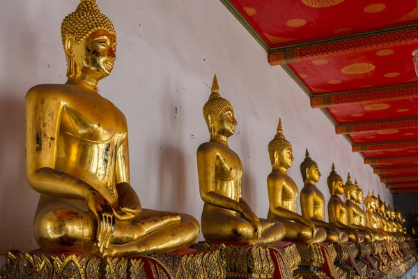 Знаменитий Wat Pho — стокове фото