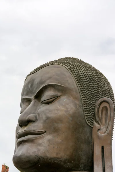 Big black Buddha head — Stock Photo, Image