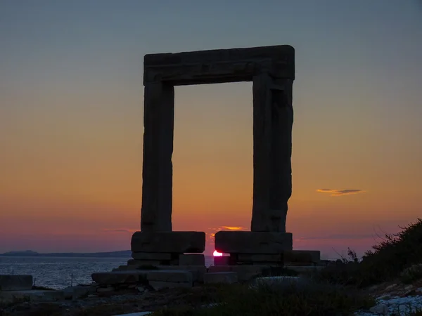 Portara - Ruinen des antiken Tempels von Delian apollo — Stockfoto