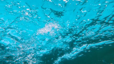 arka plan kabarcıkları denizin yüzeyinde suyun yüzeyinde