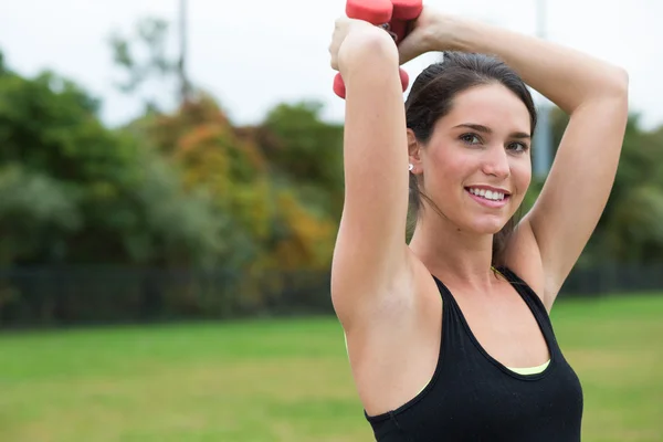 Beautiful fitness woman — Stock Photo, Image