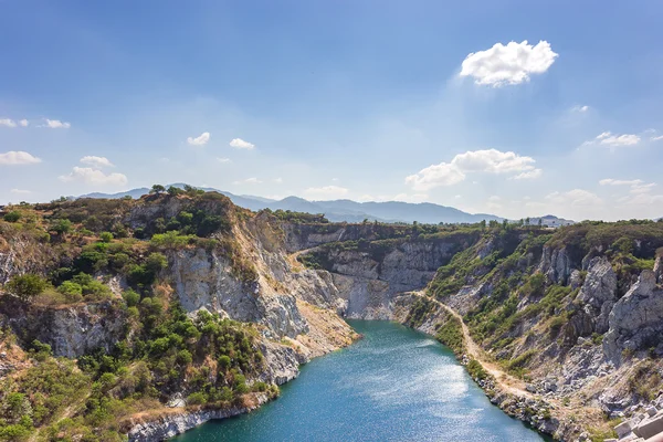 eski büyük taş ocağı
