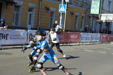 Kiev yarı maraton inlineskating çocuklar