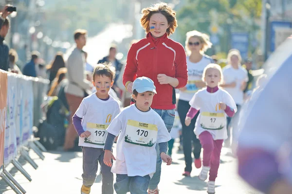 Kids run on Kyiv Half Marathon — Stock Photo, Image