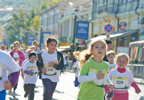 Kids run on Kyiv Half Marathon — Stock Photo, Image