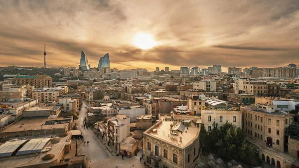 Vue sur la vieille ville de Bakou — Photo