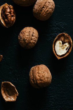 Ceviz arkaplan. Ceviz dokusu. Soyut ceviz yığını desen arkaplanı