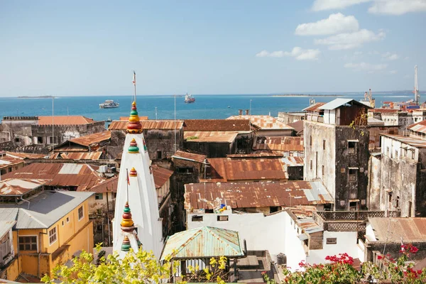 Güneşli bir günde Eski Şehir 'in çatılarında güzel bir manzara, Taş Şehir, Zanzibar