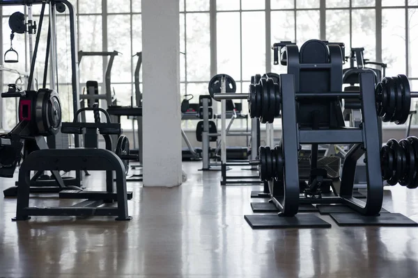 Spor Salonunda Egzersiz Makinesi Spor Yaşam Konsepti — Stok fotoğraf