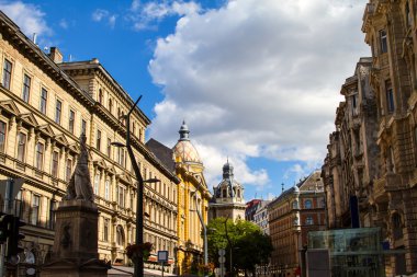 fachadas em Budapeste