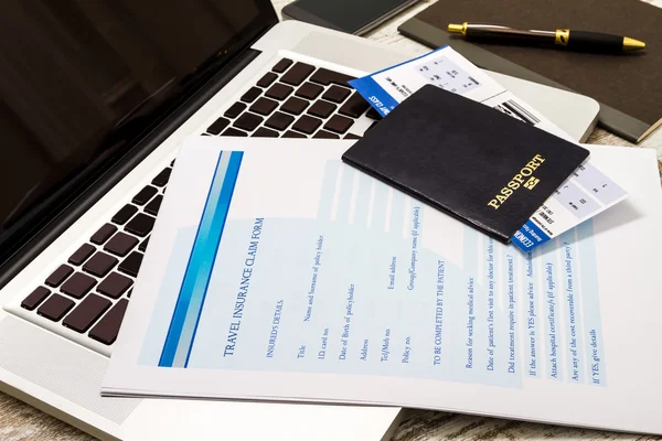 Travel insurance claim form — Stock Photo, Image