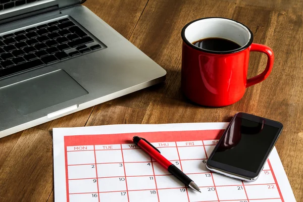 Organización de actividades mensuales en el calendario — Foto de Stock