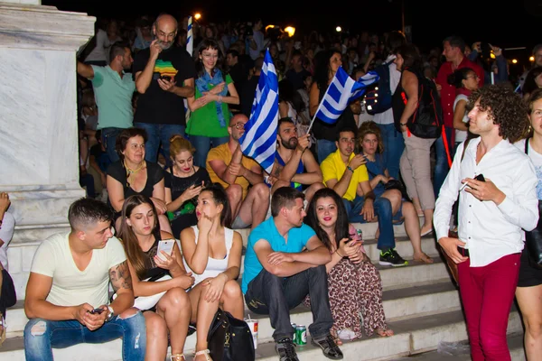 Celebrations in Greece after the referendum results — Stock Photo, Image