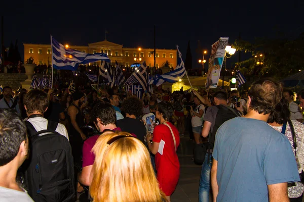 Celebraciones en Grecia tras los resultados del referéndum — Foto de Stock