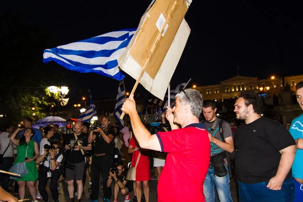 公投结果出来后在希腊举行的庆祝活动 — 图库照片