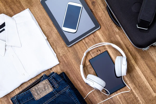 Informal outfit and electronics — Stock Photo, Image