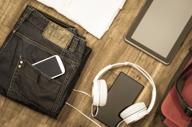 Gayri resmi kıyafet ve elektronik