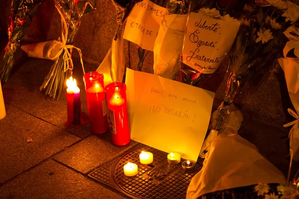 Atentado terrorista en París — Foto de Stock