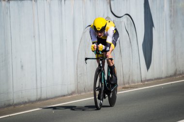 Apeldoorn, Hollanda 6 Mayıs 2016; 2016 İtalya tur ilk aşamasında profesyonel bisikletçi