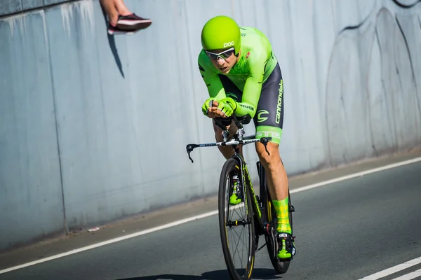 Apeldoorn, Netherlands May 6, 2016; Davide Formolo during the first stage of the Tour of Italy 2016 — Stockfoto