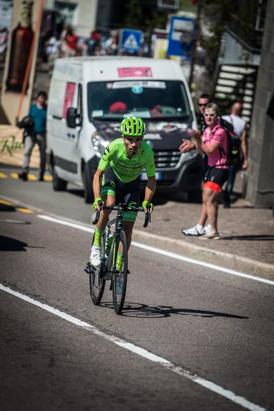 Castelrotto, Italië 22 mei 2016; Andr Cardoso, wielrenner, tijdens een hard tijdrit klim — Stockfoto