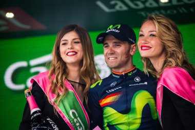 Andalo, İtalya 24 Mayıs 2016; Alejandro Valverde kazandıktan sonra podyumda.