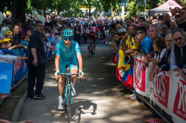 Muggi, İtalya 26 Mayıs 2016; Profesyonel bisikletçi sahne alanı başlangıç doğru aldı