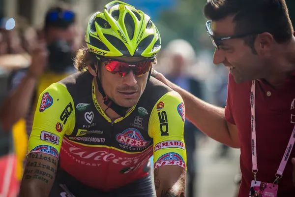 Pinerolo, Italy May 26, 2016; Filippo Pozzato after the finish of the Stage — Stock Photo, Image