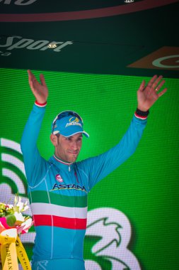 Risoul, Fransa 27 Mayıs 2016; Vincenzo Nibali, Astana takımda zor dağ sahne kazandıktan sonra podyum